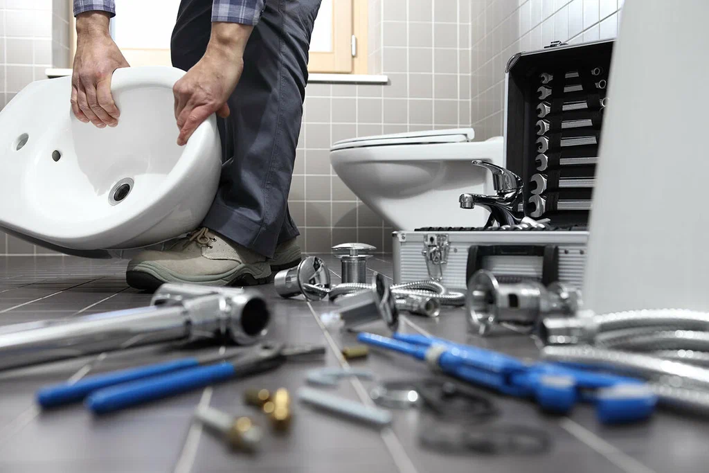 Professional bathroom plumbing repair in Newport Beach